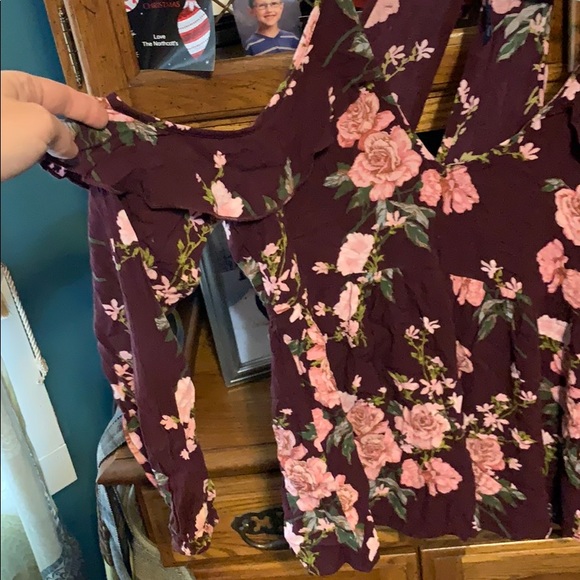 Cold shoulder blouse - Picture 2 of 2